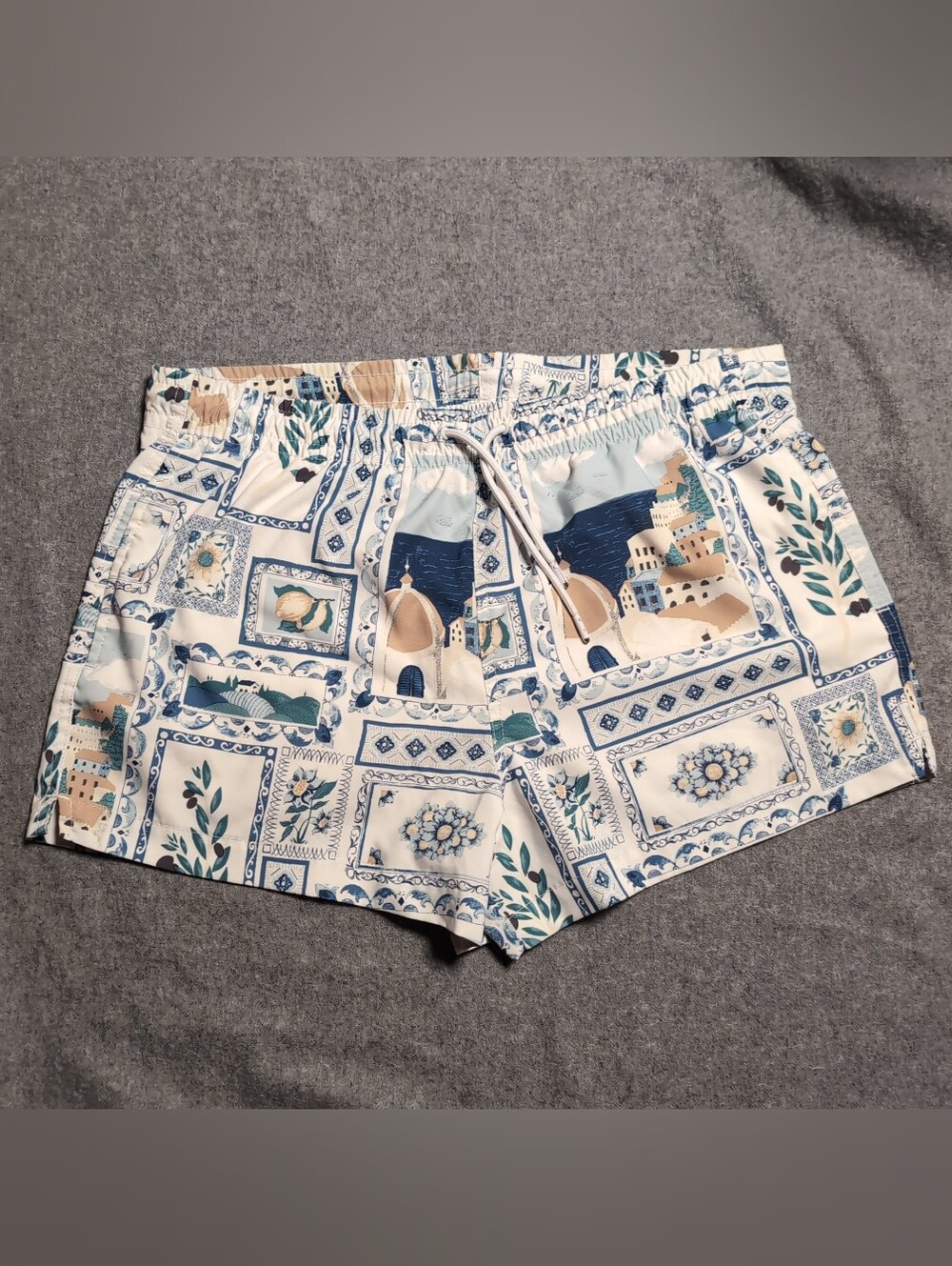 ABERCROMBIE & FITCH Amalfi Tile Printed Swim Trunks Shorts Medium